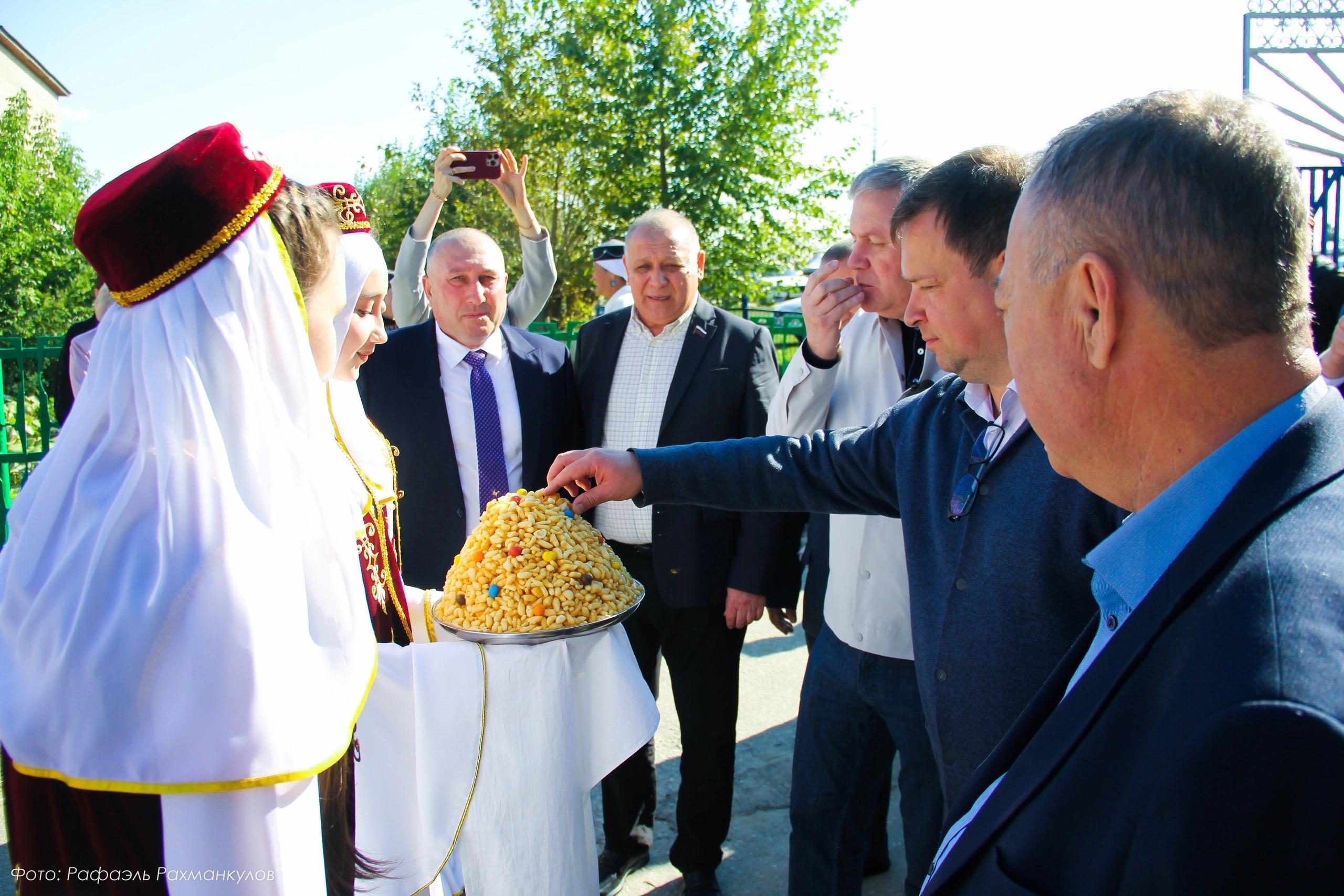 В СЕЛЕ СРЕДНЯЯ ЕЛЮЗАНЬ ОТКРЫЛСЯ ДОМ-МУЗЕЙ НАРОДНОГО ТВОРЧЕСТВА