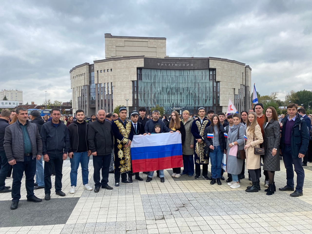 30 сентября 2022 года, активисты Татарской национально-культурной автономии Пензенской области приняли участие в митинге-концерте Вместе навсегда!